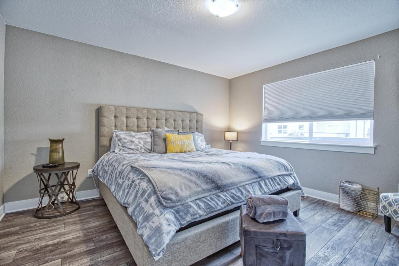 Modern Townhome Near Old Town, Breweries, & River! Форт Колинс Екстериор снимка