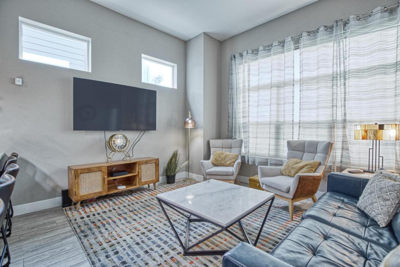 Modern Townhome Near Old Town, Breweries, & River! Форт Колинс Екстериор снимка